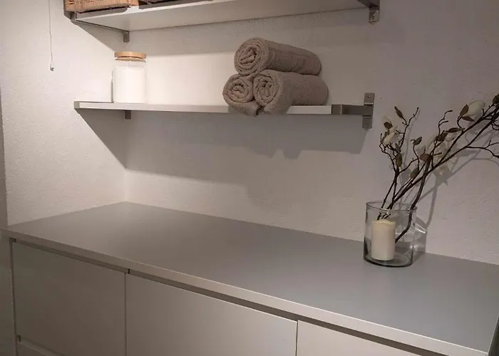 Koselig Kjellerleilighet, Gratis Parkering! Daire *