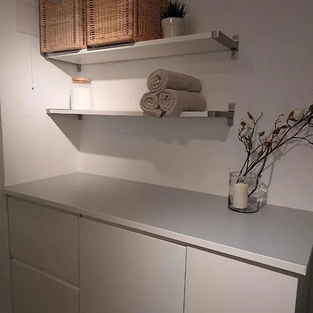 Koselig Kjellerleilighet, Gratis Parkering! Appartement *